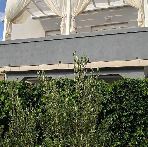 Marina Apartment Vir